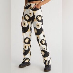 PacSun Black and White Straight Leg Pants with Yin-Yang Design
Pacsun eco jeans